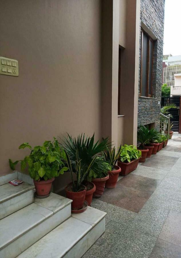 J P Residency Hotel Greater Noida Luaran gambar